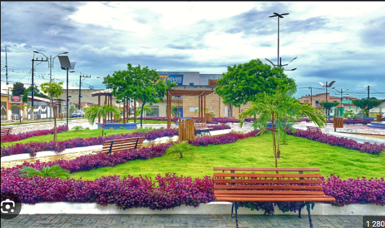 Praça Absolon Dias Novais em sua configuração atual